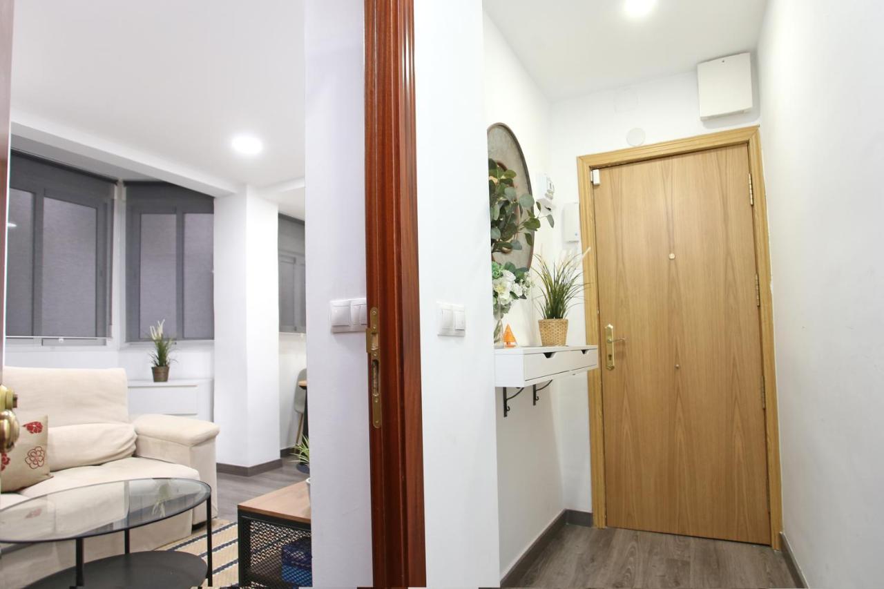 Apartamento En Calle Mendoza - Zona Huelin & 300 Mts De La Playa Apartamento